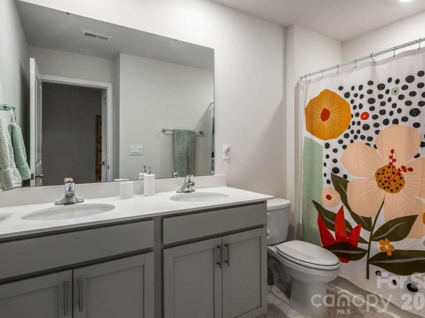 162 Wheatfield Road, Fletcher, NC 28732.  MLS# CAR4396521, YatesRealty ID 35030. Full bathroom upstairs