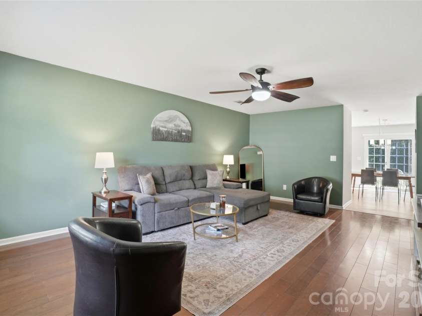 9428 Quilting Bee Lane, Charlotte, NC 28216.  MLS# CAR4400381, YatesRealty ID 35031. 