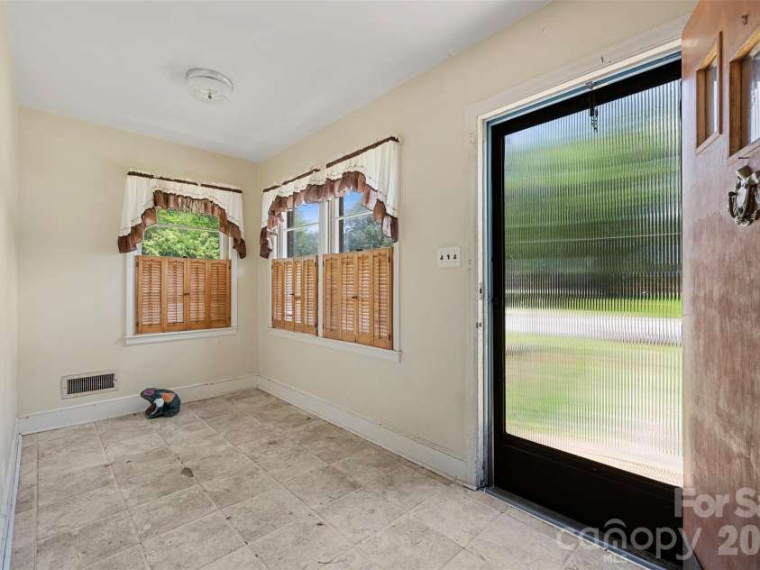 1151 Evergreen Circle, Rock Hill, SC 29732.  MLS# CAR4397230, YatesRealty ID 35032. 