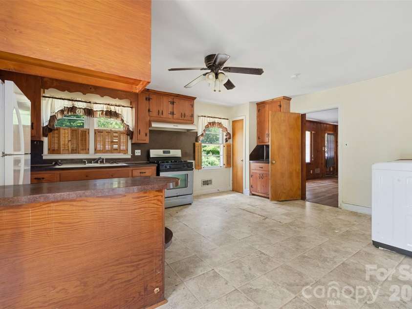 1151 Evergreen Circle, Rock Hill, SC 29732.  MLS# CAR4397230, YatesRealty ID 35032. 