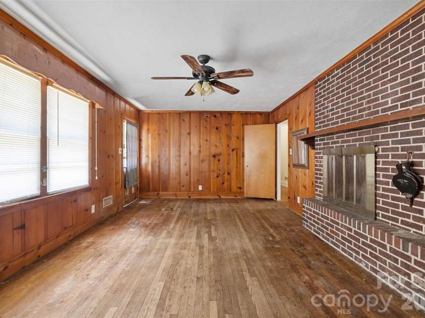 1151 Evergreen Circle, Rock Hill, SC 29732.  MLS# CAR4397230, YatesRealty ID 35032. 