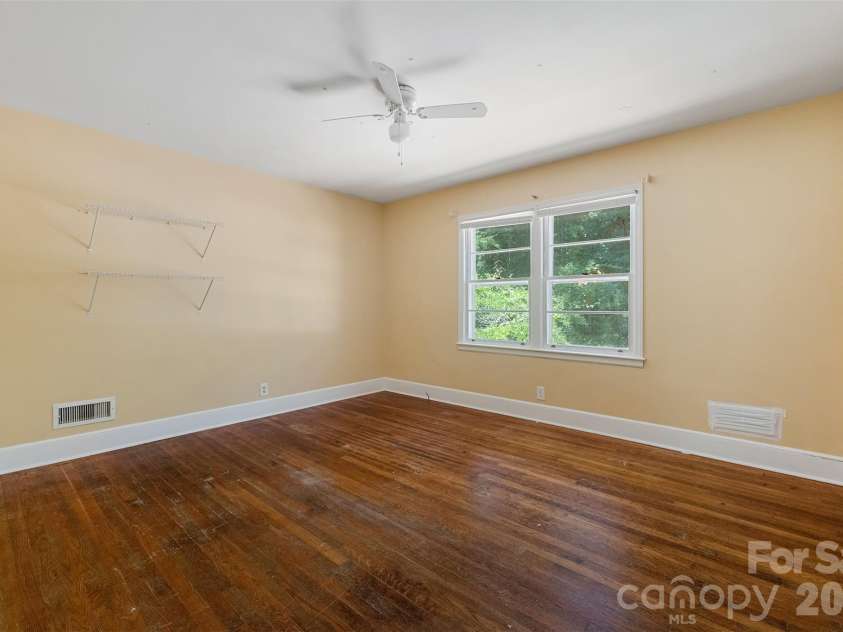 1151 Evergreen Circle, Rock Hill, SC 29732.  MLS# CAR4397230, YatesRealty ID 35032. 