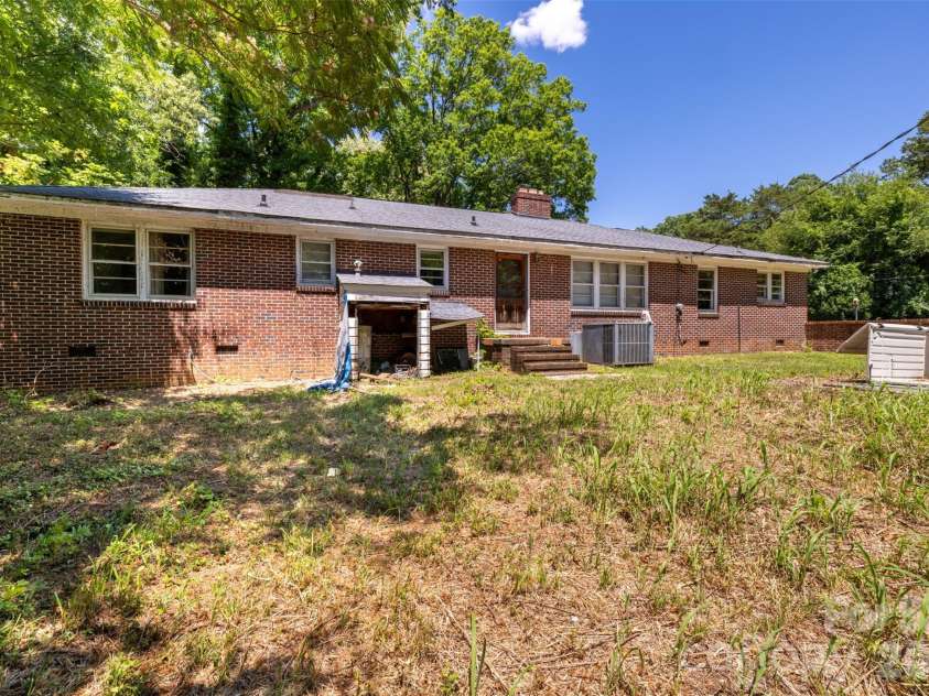 1151 Evergreen Circle, Rock Hill, SC 29732.  MLS# CAR4397230, YatesRealty ID 35032. 
