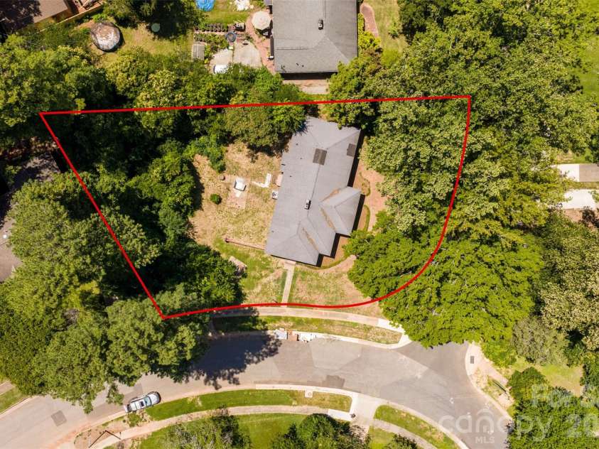 1151 Evergreen Circle, Rock Hill, SC 29732.  MLS# CAR4397230, YatesRealty ID 35032. 