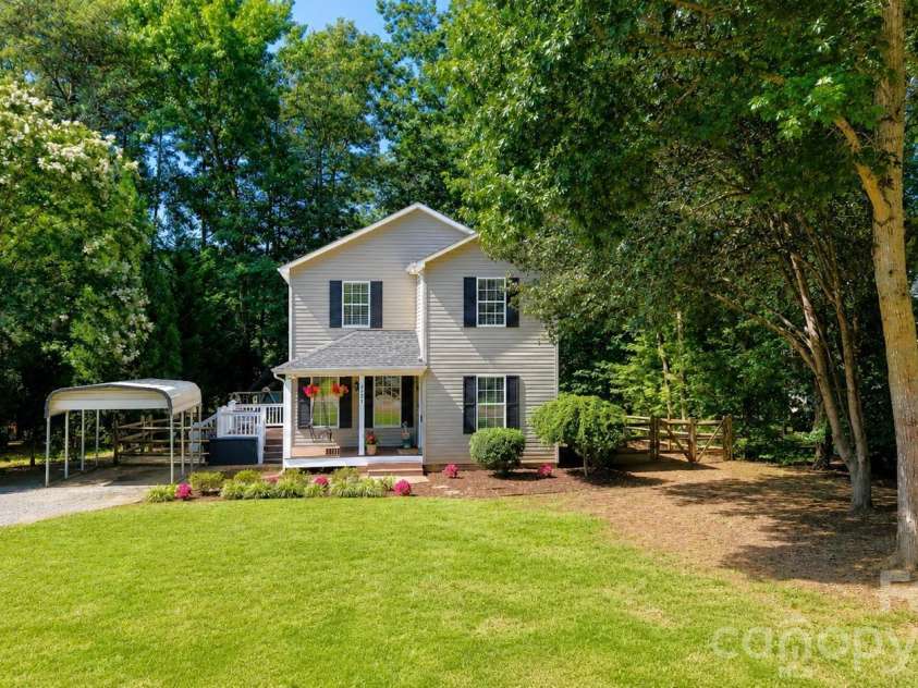 7734 Red Robin Trail, Denver, NC 28037.  MLS# CAR4398482, YatesRealty ID 35033. 2.5% assumable loan opportunity!!!