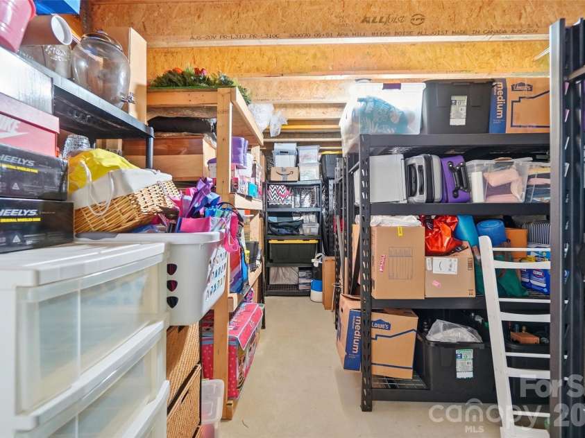 7452 Greene Mill Avenue, Concord, NC 28025.  MLS# CAR4396785, YatesRealty ID 35034. 