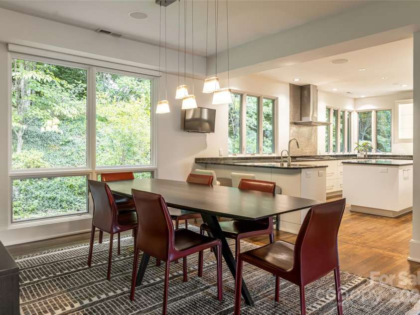 80 Kimberly Knoll Road, Asheville, NC 28804.  MLS# CAR4275443, YatesRealty ID 35034. Dining room