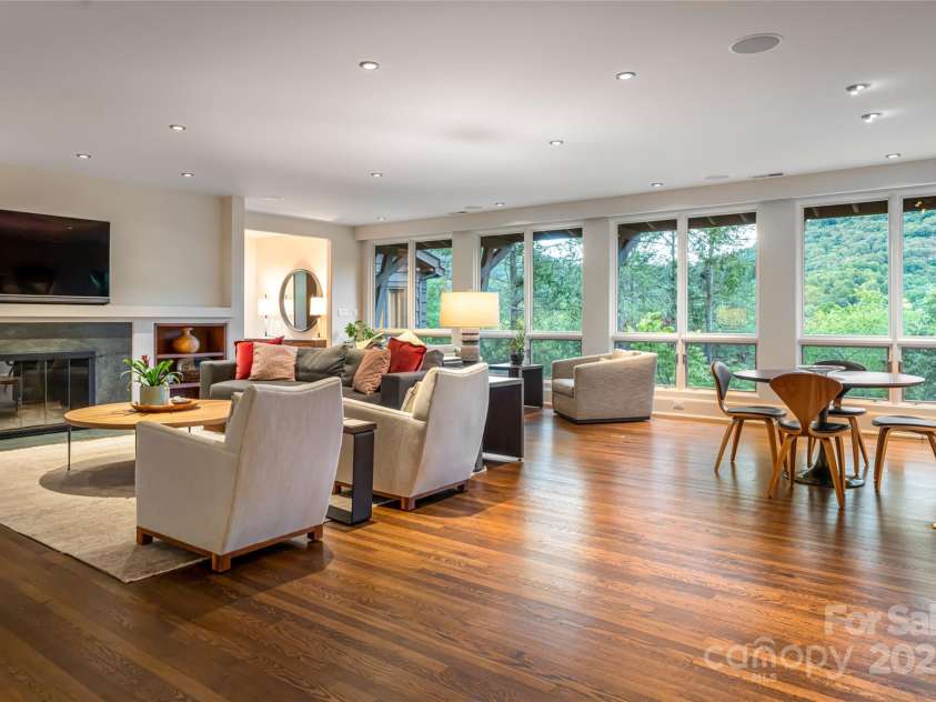 80 Kimberly Knoll Road, Asheville, NC 28804.  MLS# CAR4275443, YatesRealty ID 35034. Open Floor Plan