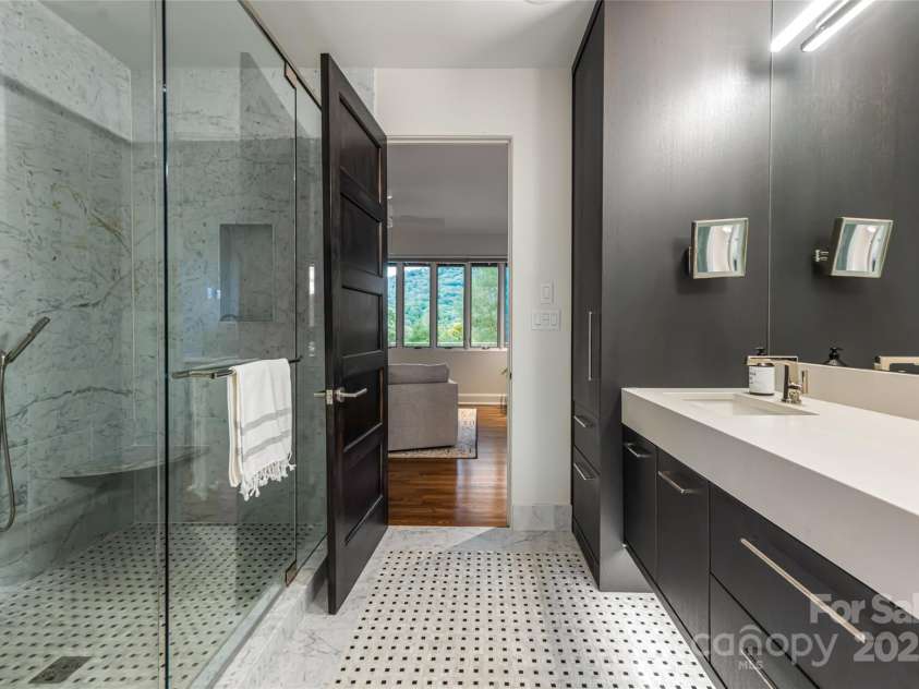 80 Kimberly Knoll Road, Asheville, NC 28804.  MLS# CAR4275443, YatesRealty ID 35034. Primary bathroom