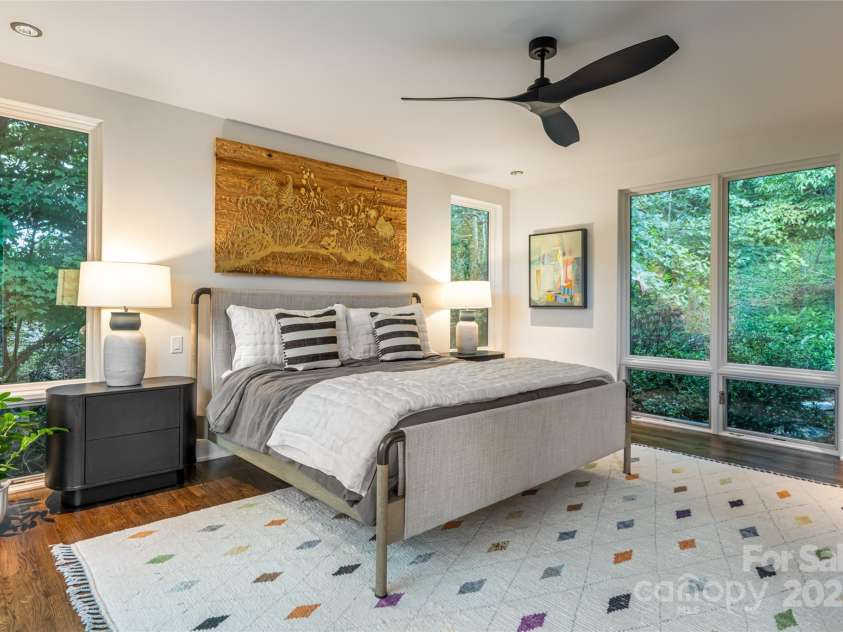 80 Kimberly Knoll Road, Asheville, NC 28804.  MLS# CAR4275443, YatesRealty ID 35034. Primary Bedroom