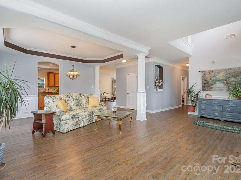 5704 Verrazano Drive, Waxhaw, NC 28173.  MLS# CAR4282211, YatesRealty ID 35035. 