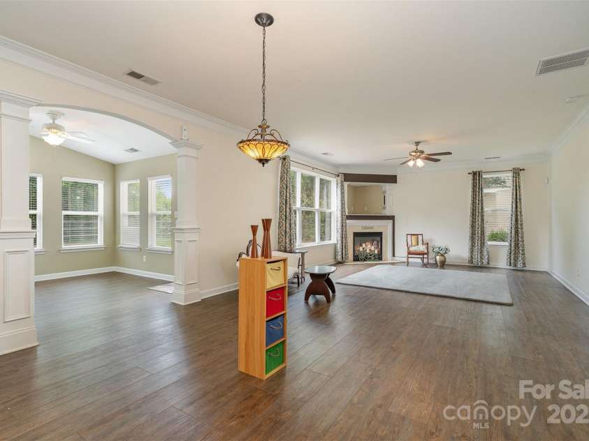 5704 Verrazano Drive, Waxhaw, NC 28173.  MLS# CAR4282211, YatesRealty ID 35035. 