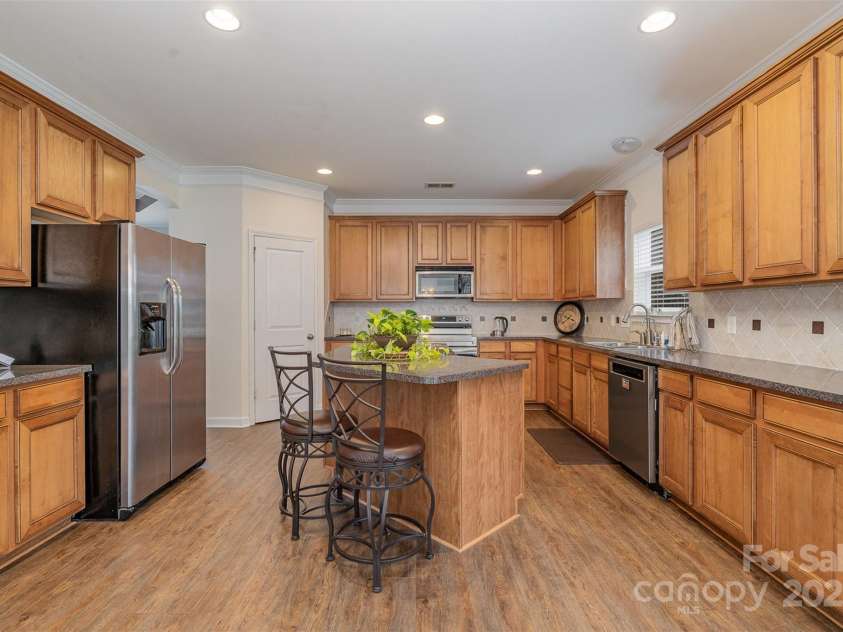 5704 Verrazano Drive, Waxhaw, NC 28173.  MLS# CAR4282211, YatesRealty ID 35035. 