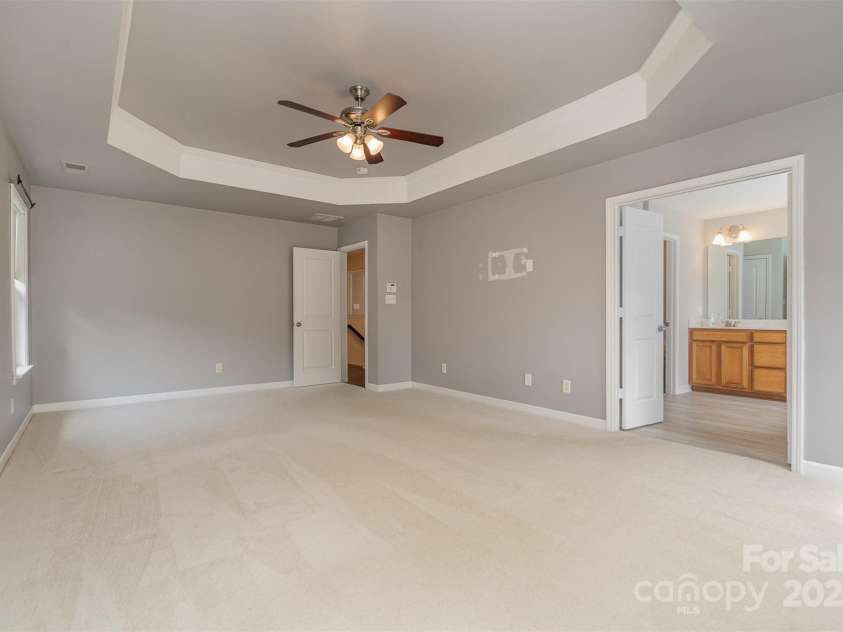5704 Verrazano Drive, Waxhaw, NC 28173.  MLS# CAR4282211, YatesRealty ID 35035. 