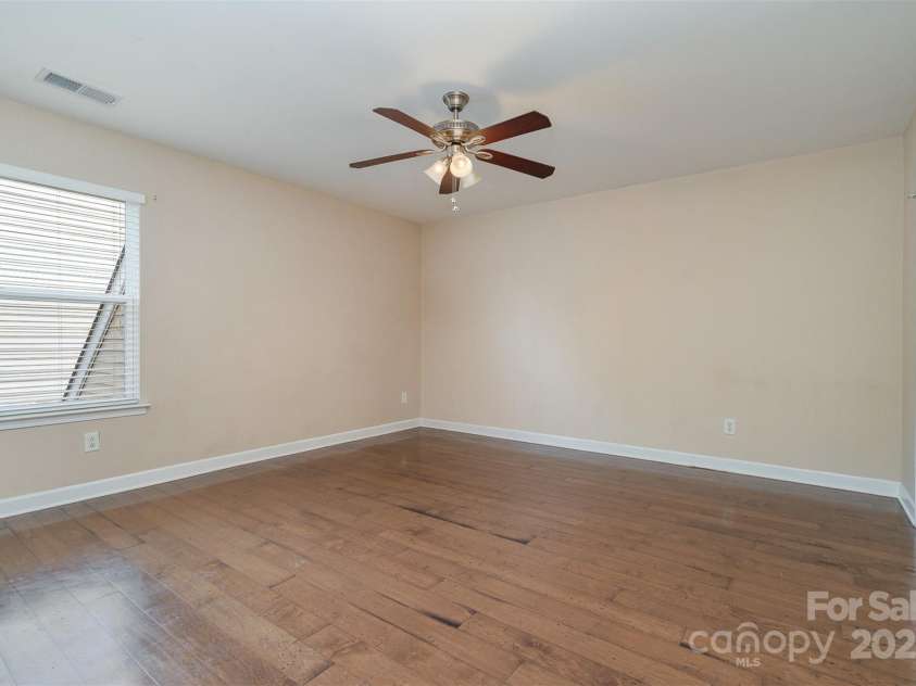 5704 Verrazano Drive, Waxhaw, NC 28173.  MLS# CAR4282211, YatesRealty ID 35035. 