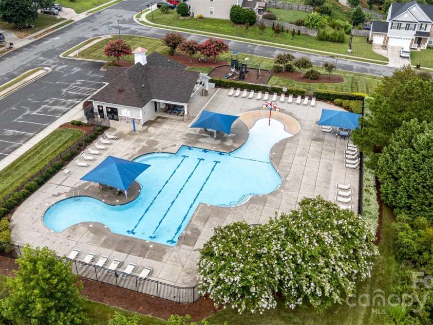 5704 Verrazano Drive, Waxhaw, NC 28173.  MLS# CAR4282211, YatesRealty ID 35035. 