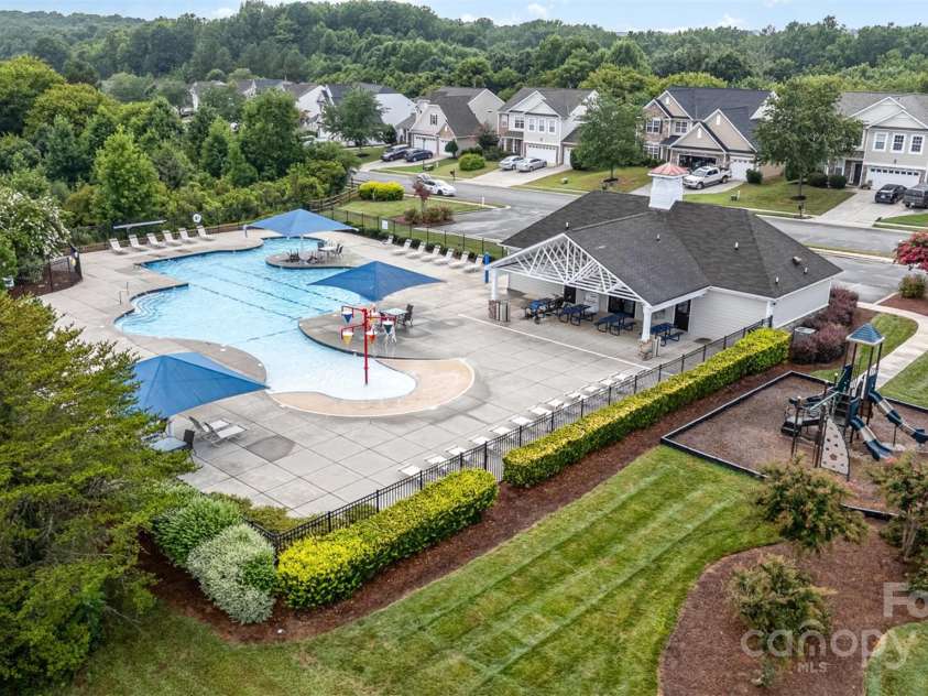 5704 Verrazano Drive, Waxhaw, NC 28173.  MLS# CAR4282211, YatesRealty ID 35035. 