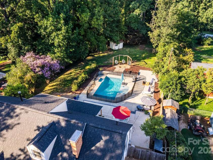 372 Club Drive, Gastonia, NC 28054.  MLS# CAR4296484, YatesRealty ID 35036. 