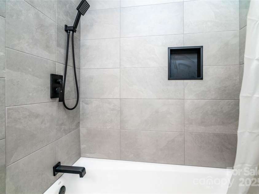 372 Club Drive, Gastonia, NC 28054.  MLS# CAR4296484, YatesRealty ID 35036. 