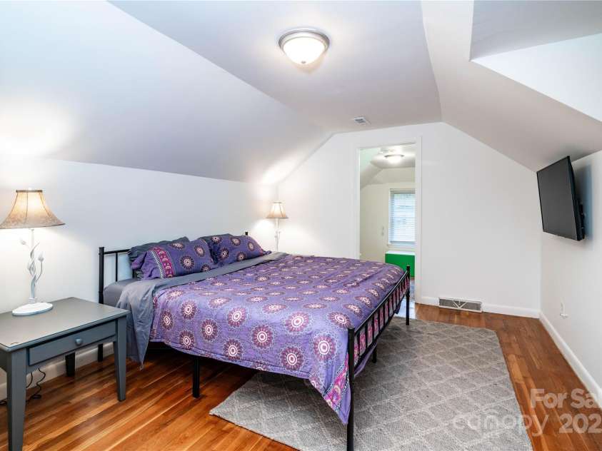 372 Club Drive, Gastonia, NC 28054.  MLS# CAR4296484, YatesRealty ID 35036. 