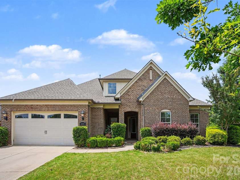 3605 Jumprock Road, Fort Mill, SC 29707.  MLS# CAR4391243, YatesRealty ID 35037. Amazing curb appeal!