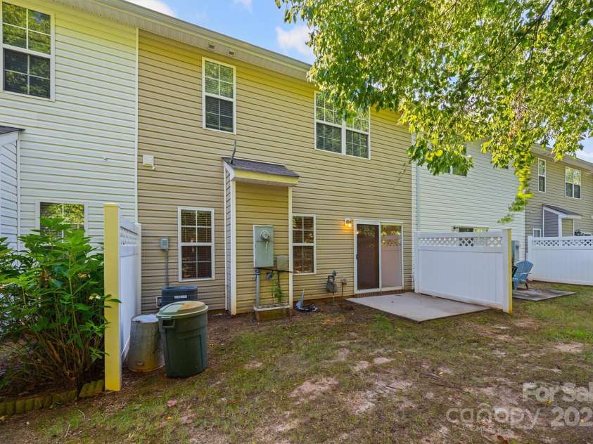 479 Delta Drive, Fort Mill, SC 29715.  MLS# CAR4286590, YatesRealty ID 35038. 