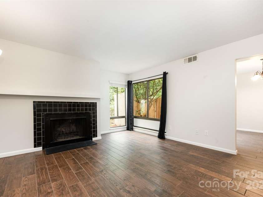 7800 Hummingbird Lane, Charlotte, NC 28212.  MLS# CAR4291646, YatesRealty ID 35039. 