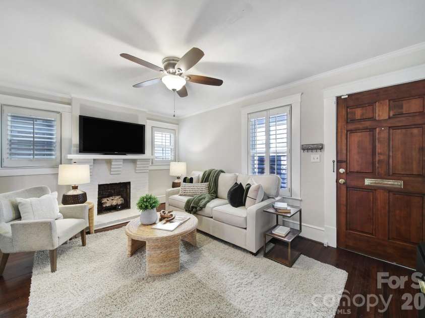 1528 Rensselaer Place, Charlotte, NC 28203.  MLS# CAR4319996, YatesRealty ID 3504. 