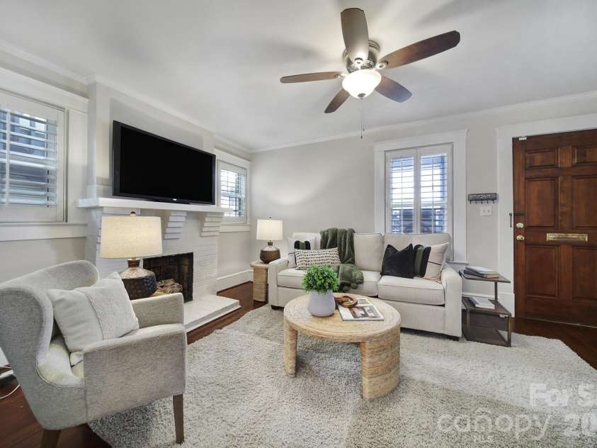 1528 Rensselaer Place, Charlotte, NC 28203.  MLS# CAR4319996, YatesRealty ID 3504. 