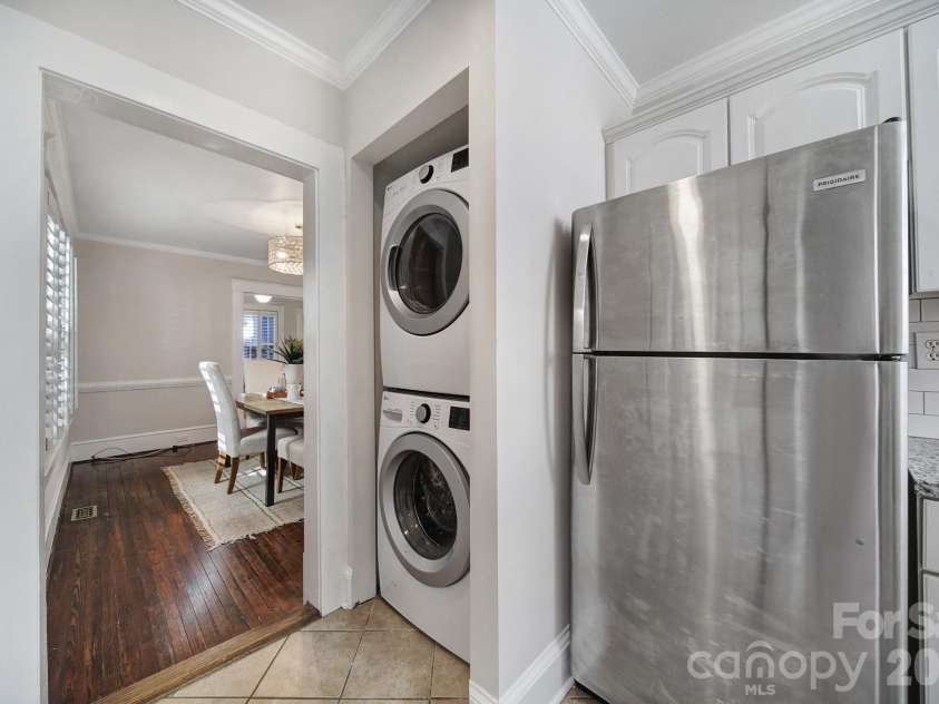 1528 Rensselaer Place, Charlotte, NC 28203.  MLS# CAR4319996, YatesRealty ID 3504. 