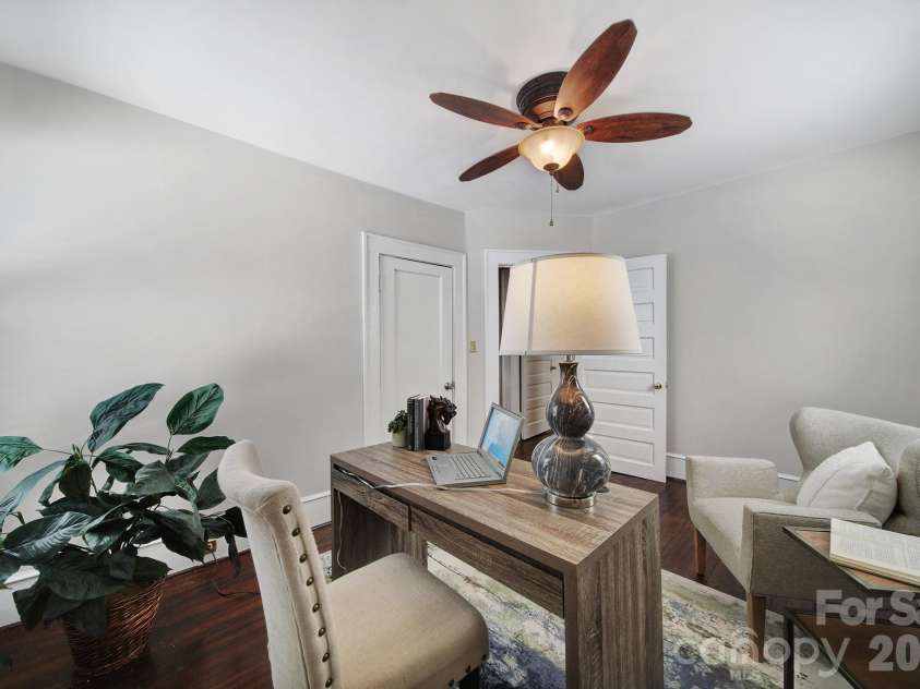 1528 Rensselaer Place, Charlotte, NC 28203.  MLS# CAR4319996, YatesRealty ID 3504. 