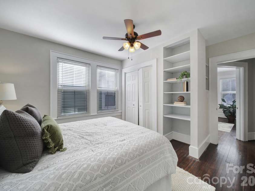 1528 Rensselaer Place, Charlotte, NC 28203.  MLS# CAR4319996, YatesRealty ID 3504. 