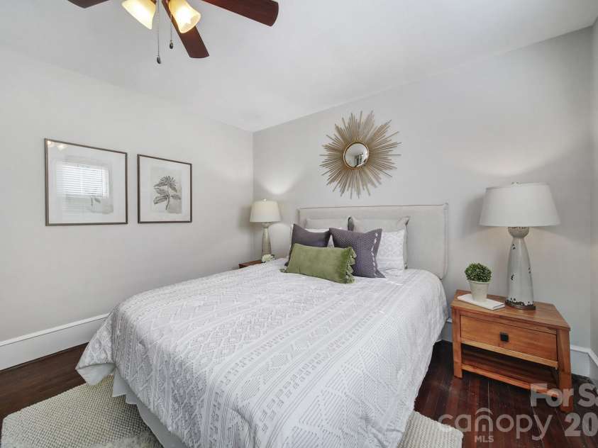 1528 Rensselaer Place, Charlotte, NC 28203.  MLS# CAR4319996, YatesRealty ID 3504. 