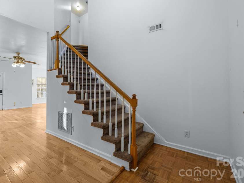 7132 Brighton Brook Drive, Charlotte, NC 28212.  MLS# CAR4336134, YatesRealty ID 3504. 