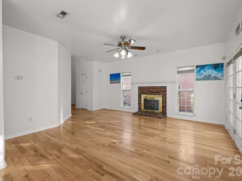 7132 Brighton Brook Drive, Charlotte, NC 28212.  MLS# CAR4336134, YatesRealty ID 3504. 