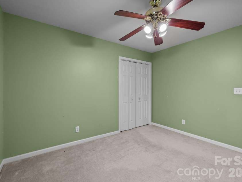 7132 Brighton Brook Drive, Charlotte, NC 28212.  MLS# CAR4336134, YatesRealty ID 3504. 