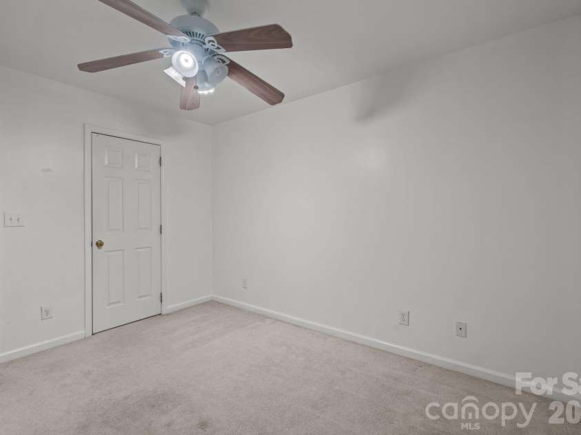 7132 Brighton Brook Drive, Charlotte, NC 28212.  MLS# CAR4336134, YatesRealty ID 3504. 