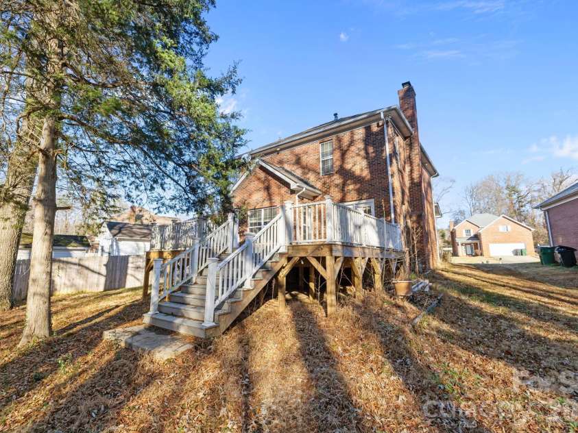 7132 Brighton Brook Drive, Charlotte, NC 28212.  MLS# CAR4336134, YatesRealty ID 3504. 