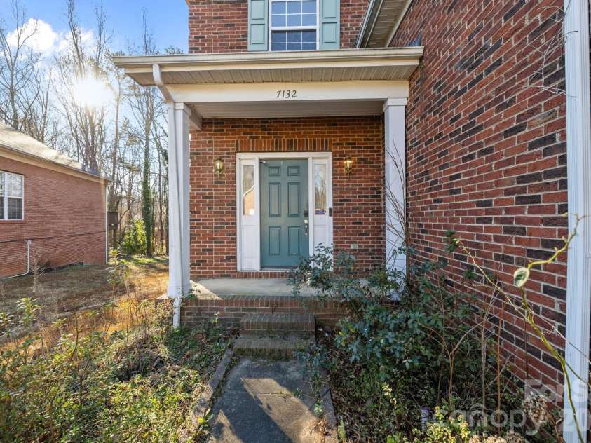 7132 Brighton Brook Drive, Charlotte, NC 28212.  MLS# CAR4336134, YatesRealty ID 3504. 