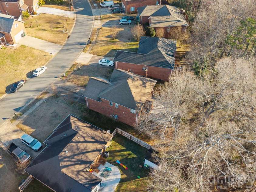 7132 Brighton Brook Drive, Charlotte, NC 28212.  MLS# CAR4336134, YatesRealty ID 3504. 