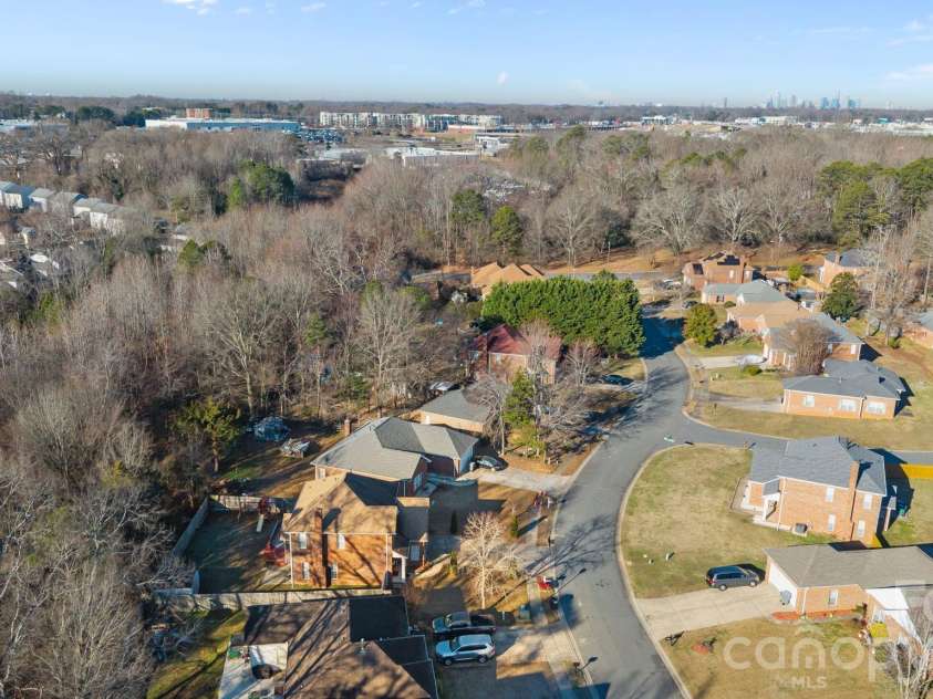 7132 Brighton Brook Drive, Charlotte, NC 28212.  MLS# CAR4336134, YatesRealty ID 3504. 