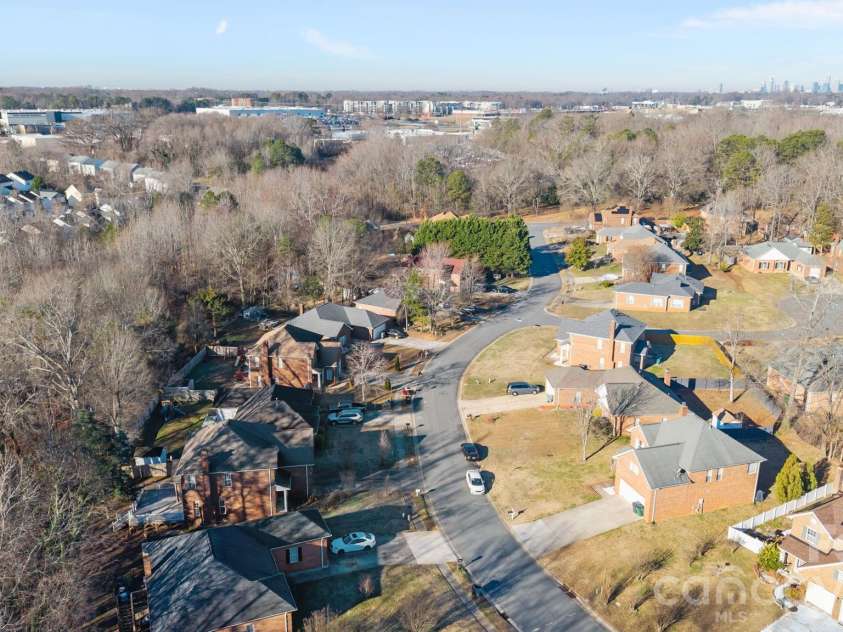 7132 Brighton Brook Drive, Charlotte, NC 28212.  MLS# CAR4336134, YatesRealty ID 3504. 