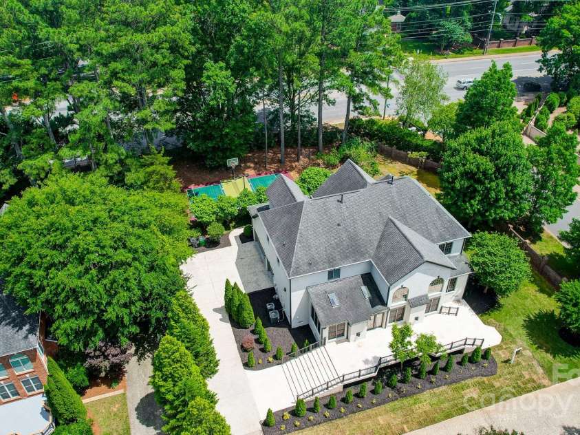 8707 Fairview Road, Charlotte, NC 28226.  MLS# CAR4252861, YatesRealty ID 35040. 