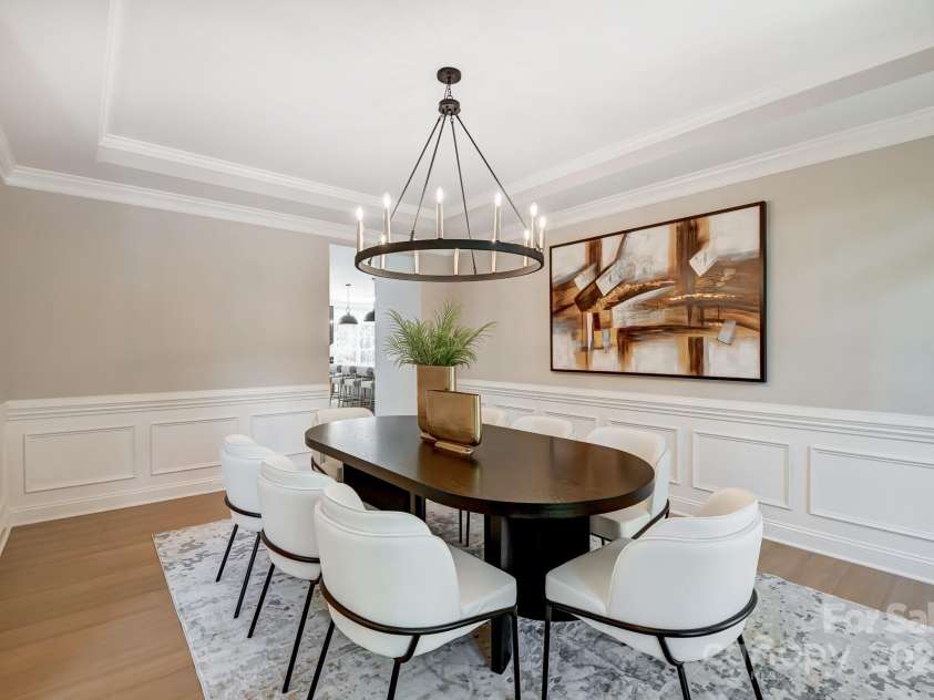 8707 Fairview Road, Charlotte, NC 28226.  MLS# CAR4252861, YatesRealty ID 35040. 