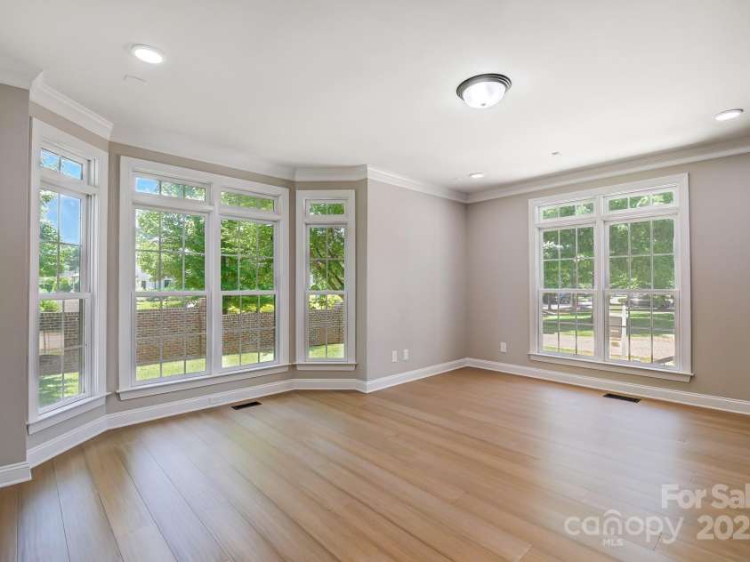 8707 Fairview Road, Charlotte, NC 28226.  MLS# CAR4252861, YatesRealty ID 35040. 