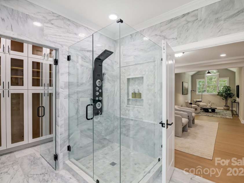 8707 Fairview Road, Charlotte, NC 28226.  MLS# CAR4252861, YatesRealty ID 35040. 