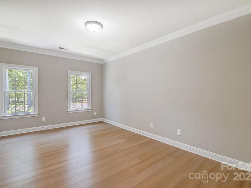 8707 Fairview Road, Charlotte, NC 28226.  MLS# CAR4252861, YatesRealty ID 35040. 