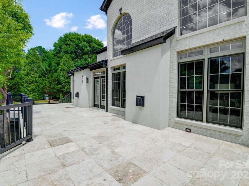 8707 Fairview Road, Charlotte, NC 28226.  MLS# CAR4252861, YatesRealty ID 35040. 