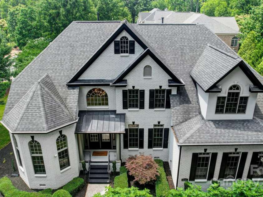 8707 Fairview Road, Charlotte, NC 28226.  MLS# CAR4252861, YatesRealty ID 35040. 