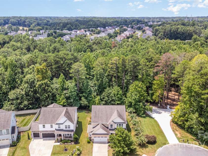 1227 Clover Lane, Matthews, NC 28104.  MLS# CAR4286163, YatesRealty ID 35041. 